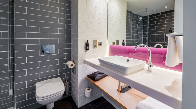 <b>Premier Inn Mannheim City Centre Hotel Room</b>. Images powered by <a href="https://www.leonardoworldwide.com/" title="Leonardo Worldwide" target="_blank">Leonardo</a>.