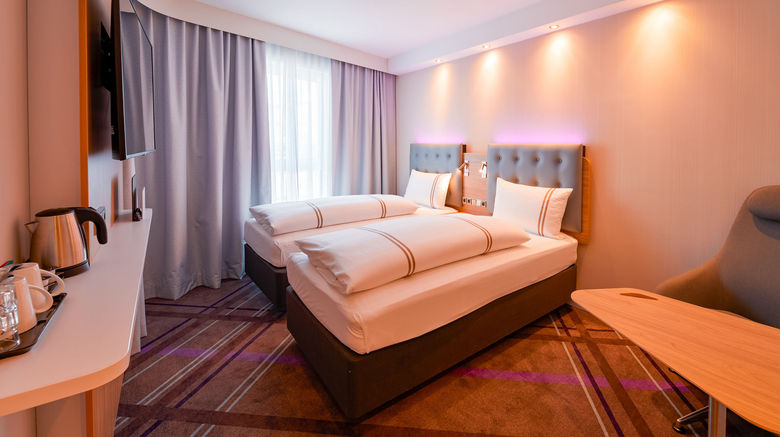 <b>Premier Inn Mannheim City Centre Hotel Room</b>. Images powered by <a href="https://www.leonardoworldwide.com/" title="Leonardo Worldwide" target="_blank">Leonardo</a>.