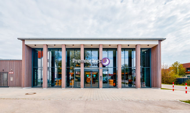 Premier Inn Munich Airport Exterior
