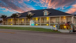 Ocean Sands Beach Boutique Inn - 1 Acre