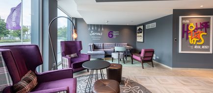 Premier Inn Munich City Schwabing Hotel Lobby