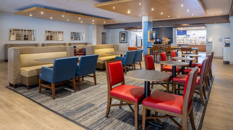 Holiday Inn Express & Stes Ft Washington Restaurant