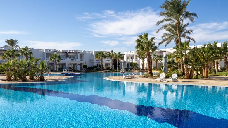<b>Continental Plaza Beach Resort Pool</b>. Images powered by <a href="https://www.leonardoworldwide.com/" title="Leonardo Worldwide" target="_blank">Leonardo</a>.