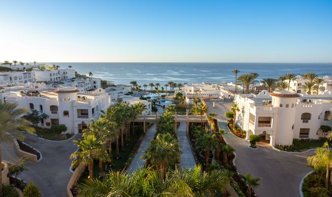 Continental Plaza Beach Resort Exterior