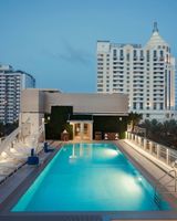 Iberostar Waves Berkeley Shore