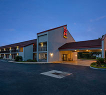 Red Roof PLUS+Mt Pleasant-Patriots Point Exterior