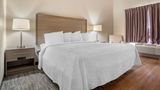 Red Roof PLUS+ & Suites Vicksburg Room