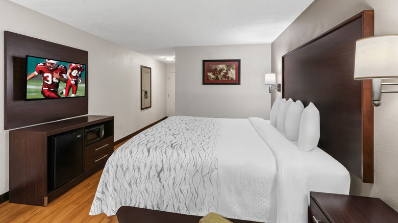 <b>Red Roof PLUS+ & Suites Atlanta Airport Suite</b>. Images powered by <a href="https://www.leonardoworldwide.com/" title="Leonardo Worldwide" target="_blank">Leonardo</a>.