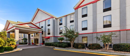 Red Roof PLUS+ & Suites Atlanta Airport Exterior
