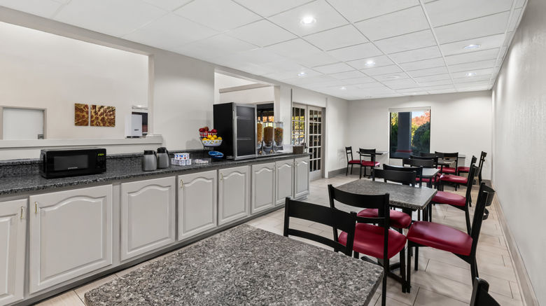 <b>Red Roof PLUS+ & Suites Atlanta Airport Restaurant</b>. Images powered by <a href="https://www.leonardoworldwide.com/" title="Leonardo Worldwide" target="_blank">Leonardo</a>.