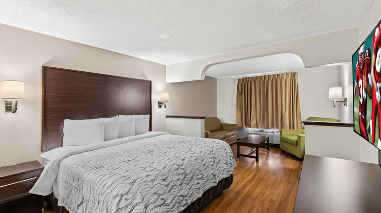 <b>Red Roof PLUS+ & Suites Atlanta Airport Room</b>. Images powered by <a href="https://www.leonardoworldwide.com/" title="Leonardo Worldwide" target="_blank">Leonardo</a>.