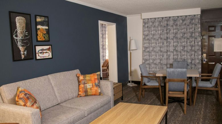 <b>The Inn at Opryland, A Gaylord Hotel Room</b>. Images powered by <a href="https://www.leonardoworldwide.com/" title="Leonardo Worldwide" target="_blank">Leonardo</a>.