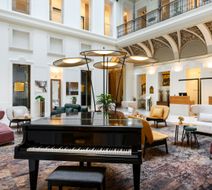 Hotel Moments Budapest Lobby