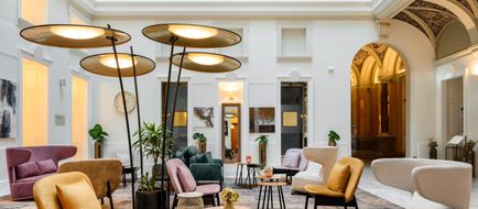 Hotel Moments Budapest Lobby