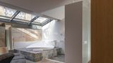 YNDO Hotel Room