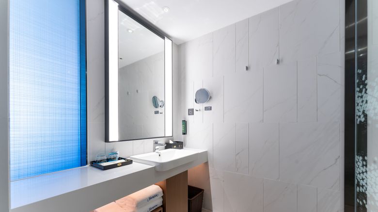 <b>Hampton Guangzhou Jinshazhou Room</b>. Images powered by <a href="https://www.leonardoworldwide.com/" title="Leonardo Worldwide" target="_blank">Leonardo</a>.
