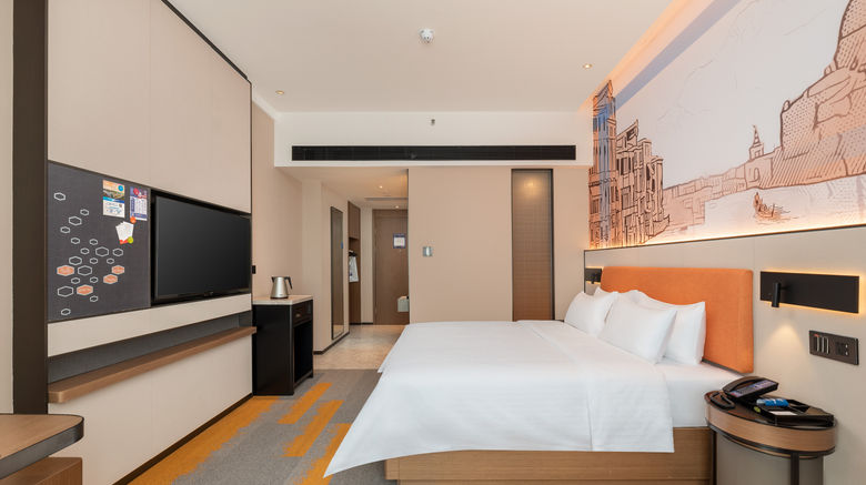 <b>Hampton Foshan Sanlong Bay Room</b>. Images powered by <a href="https://www.leonardoworldwide.com/" title="Leonardo Worldwide" target="_blank">Leonardo</a>.