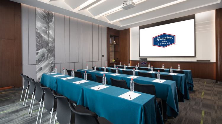 Hampton by Hilton Handan Railway Station Other