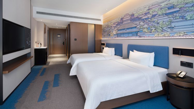 Hampton by Hilton South Railway Station Room