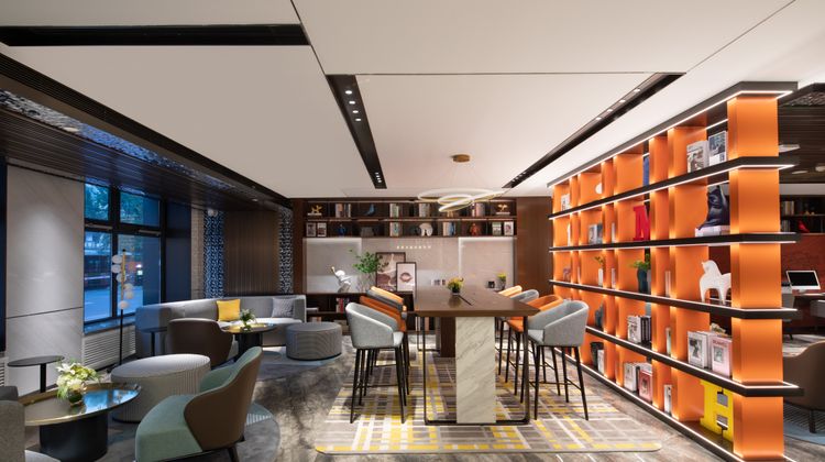 Hampton by Hilton University of Commerce Lobby