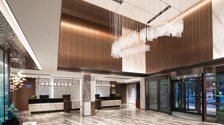 Hampton by Hilton University of Commerce Lobby