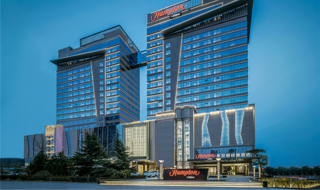 Hampton IQN Rainbow Exterior
