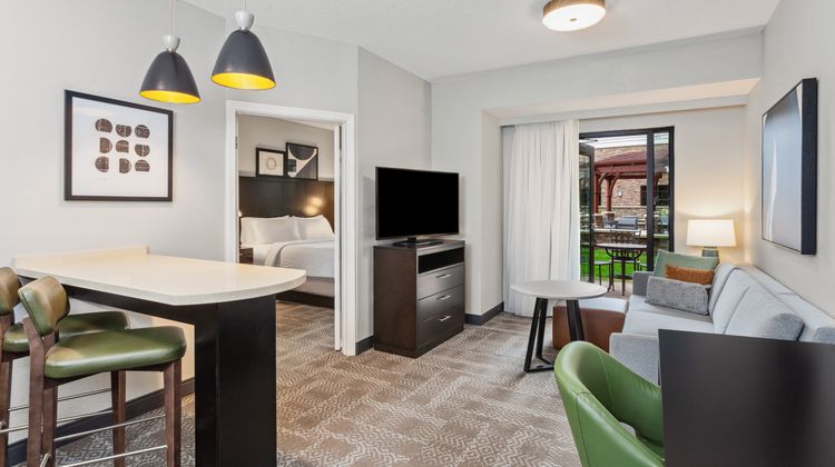 Staybridge Suites Latham Room