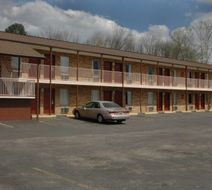 Red Carpet Inn Exterior