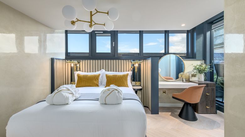 <b>RIGH Residences Room</b>. Images powered by <a href="https://www.leonardoworldwide.com/" title="Leonardo Worldwide" target="_blank">Leonardo</a>.