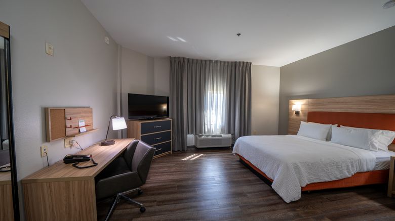 <b>Candlewood Suites Baytown Room</b>. Images powered by <a href="https://www.leonardoworldwide.com/" title="Leonardo Worldwide" target="_blank">Leonardo</a>.