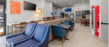 Holiday Inn Exp Suites Bronx NYC Exterior