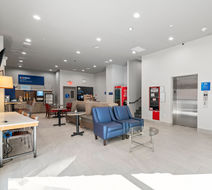 Holiday Inn Exp Suites Bronx NYC Exterior