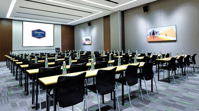<b>Hampton by Hilton Central Plaza Meeting</b>. Images powered by <a href="https://www.leonardoworldwide.com/" title="Leonardo Worldwide" target="_blank">Leonardo</a>.