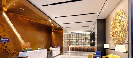 Hampton by Hilton Central Plaza Lobby