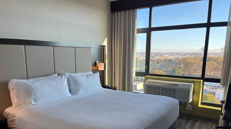 <b>Holiday Inn Exp Long Island City Room</b>. Images powered by <a href="https://www.leonardoworldwide.com/" title="Leonardo Worldwide" target="_blank">Leonardo</a>.