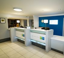 Holiday Inn Express Leeds East Exterior