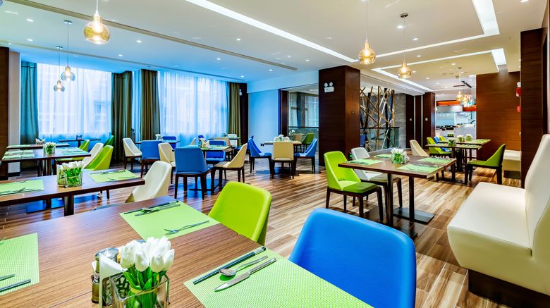 <b>Hampton by Hilton Lijiang Old Town Restaurant</b>. Images powered by <a href="https://www.leonardoworldwide.com/" title="Leonardo Worldwide" target="_blank">Leonardo</a>.