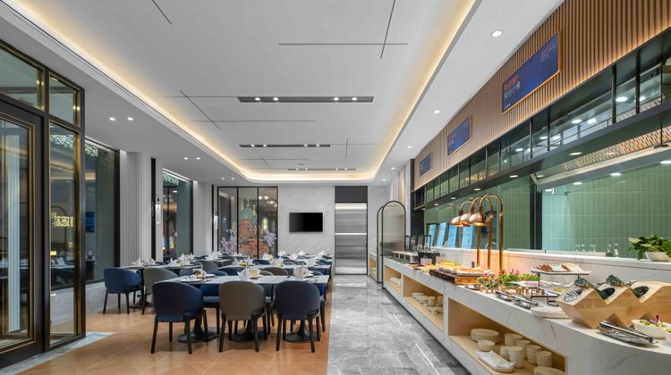 Holiday Inn Express Central Avenue Restaurant