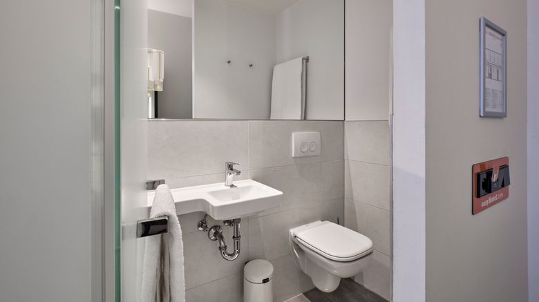 <b>easyHotel The Hague Scheveningen Beach Room</b>. Images powered by <a href="https://www.leonardoworldwide.com/" title="Leonardo Worldwide" target="_blank">Leonardo</a>.