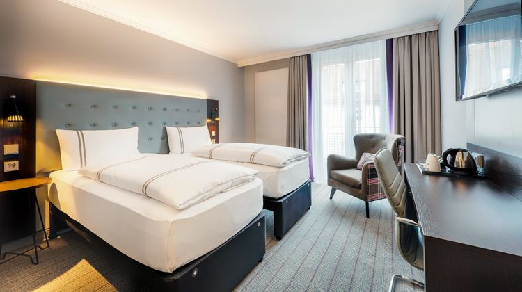Premier Inn Stuttgart Bad Cannstatt Room