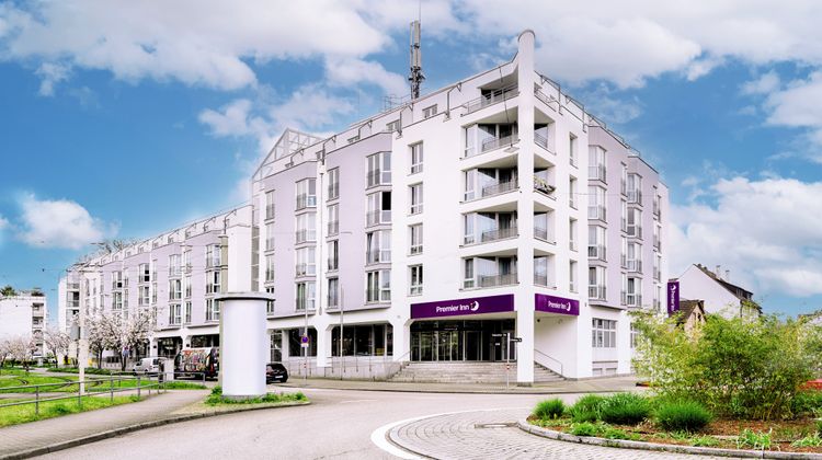 Premier Inn Stuttgart Bad Cannstatt Exterior