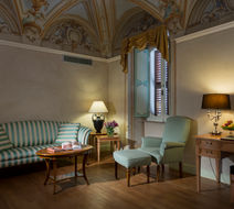 Posta Donini 1579 Lobby