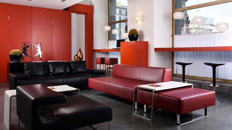 UNAHOTELS Napoli Lobby