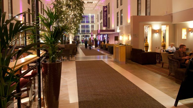 <b>Premier Inn London Heathrow A. (Bath Rd) Lobby</b>. Images powered by <a href="https://www.leonardoworldwide.com/" title="Leonardo Worldwide" target="_blank">Leonardo</a>.