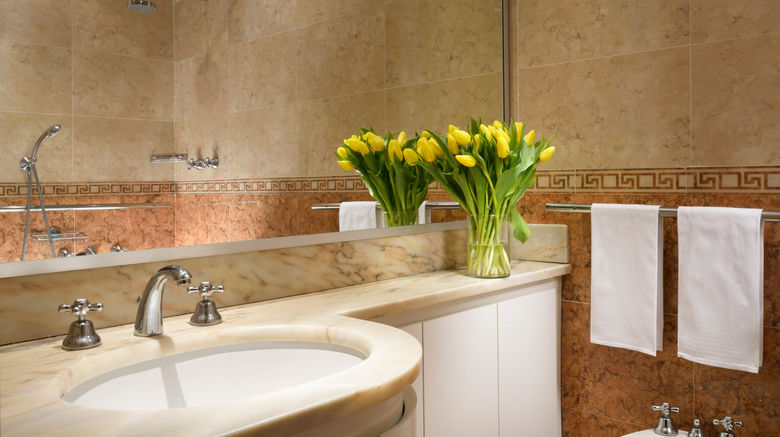 <b>UNA HOTELS Contessa Jolanda Milano Room</b>. Images powered by <a href="https://www.leonardoworldwide.com/" title="Leonardo Worldwide" target="_blank">Leonardo</a>.