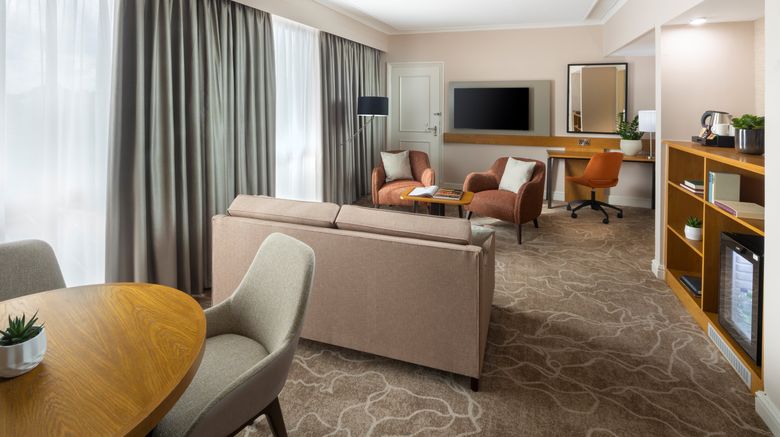 <b>Crowne Plaza Stratford-upon-Avon Suite</b>. Images powered by <a href="https://www.leonardoworldwide.com/" title="Leonardo Worldwide" target="_blank">Leonardo</a>.