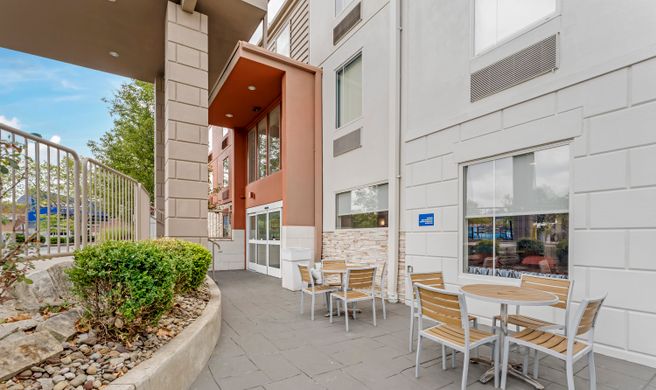 Holiday Inn Express Pittsburgh East/Mall Exterior