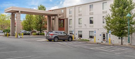 Holiday Inn Express Pittsburgh East/Mall Exterior