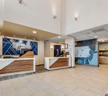 Holiday Inn Express Pittsburgh East/Mall Exterior