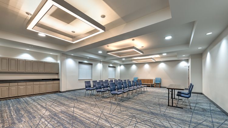 Holiday Inn Express Hotel & Suites Meeting